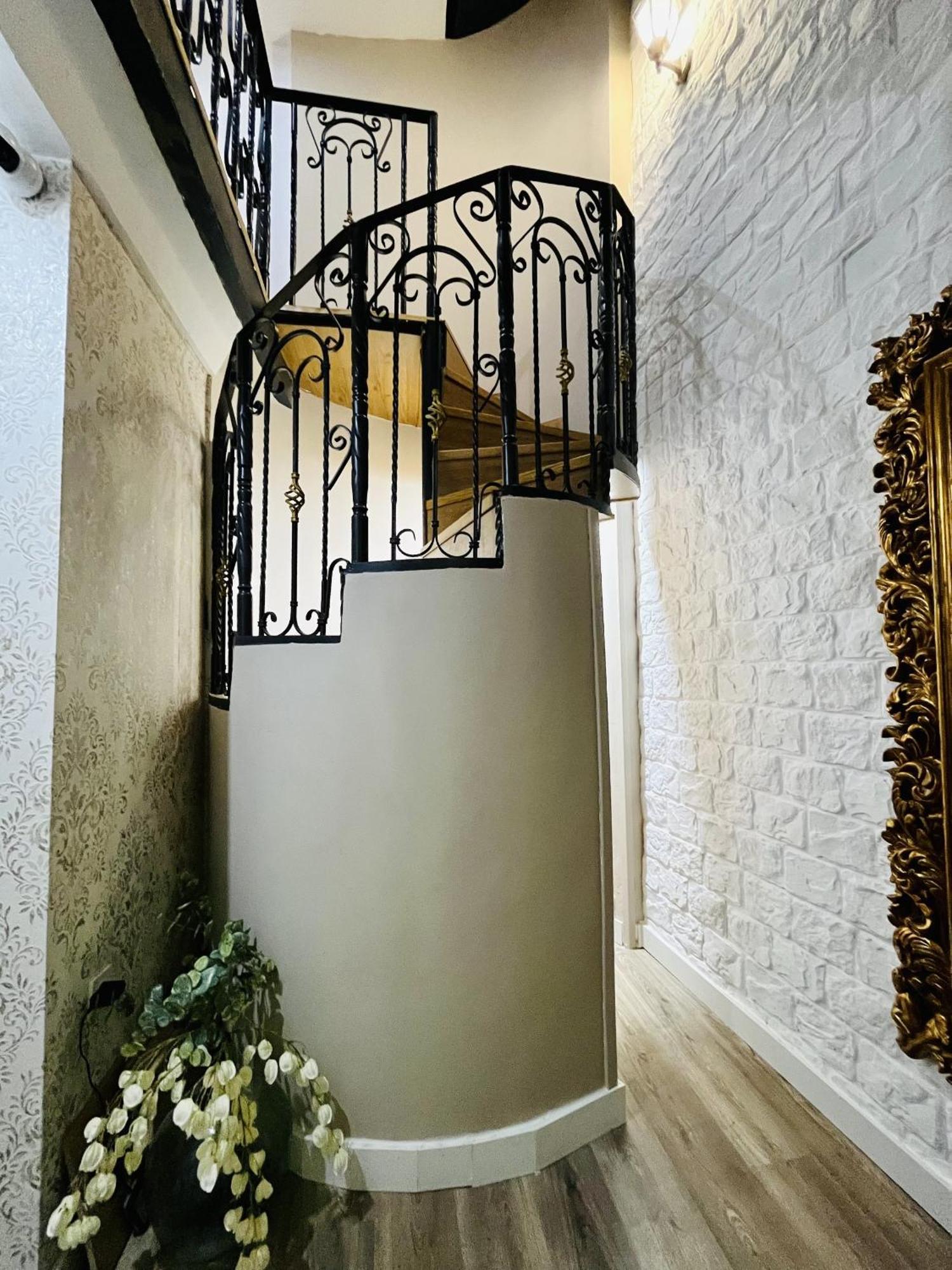 Torres De La Catedral Apartment